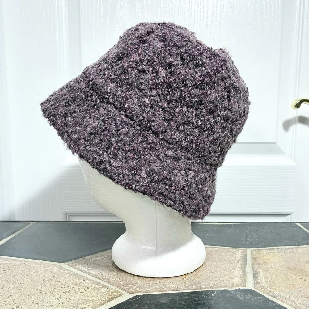 Y2K London Bouclé Bucket Hat Purple Vintage 2001